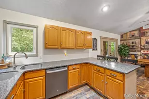 11856 Berridge Rd, Greenville, MI 48838 - Photo 11