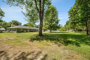 4790 Belzair Dr, Troy, MI 48085 - Photo 27
