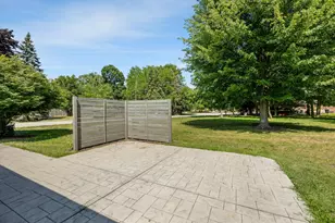 4790 Belzair Dr, Troy, MI 48085 - Photo 23