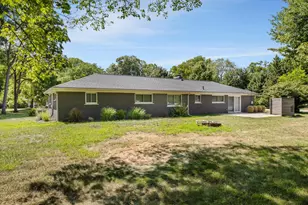 4790 Belzair Dr, Troy, MI 48085 - Photo 25