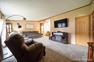 2122 Maple Ln, Hastings, MI 49058 - Photo 5