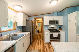2122 Maple Ln, Hastings, MI 49058 - Photo 13