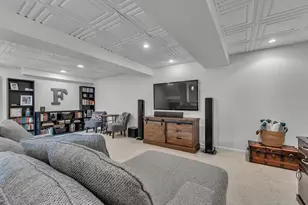 2069 Fountain Park, Keego Harbor, MI 48320 - Photo 35
