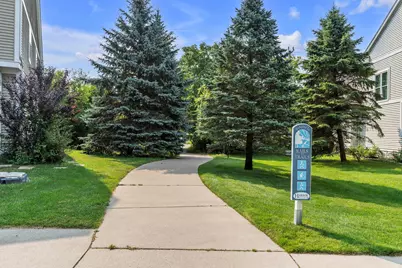 2069 Fountain Park, Keego Harbor, MI 48320 - Photo 47