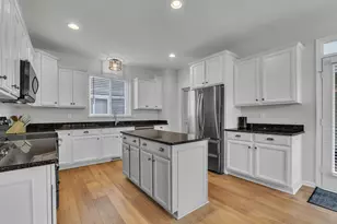 2069 Fountain Park, Keego Harbor, MI 48320 - Photo 15