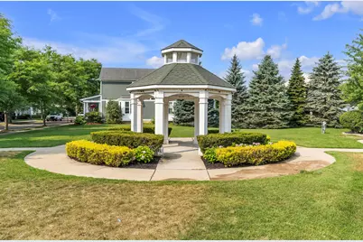 2069 Fountain Park, Keego Harbor, MI 48320 - Photo 49