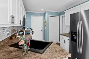 3321 Ridgemont Ct, Zeeland, MI 49464 - Photo 11