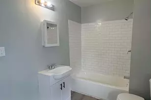 668 Pingree St, Detroit, MI 48202 - Photo 3
