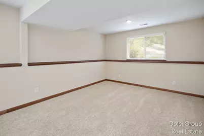 303 Regent Street SE, Grand Rapids, MI 49548 - Photo 11