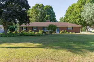 706 Karendale Ave, Portage, MI 49002 - Photo 1