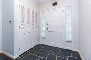 3903 Oakhills Dr, Bloomfield Hills, MI 48301 - Photo 5