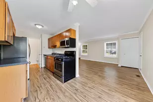 23406 N Rockledge, Novi, MI 48375 - Photo 5