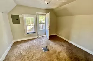 46 Byron St, Battle Creek, MI 49017 - Photo 15