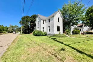 46 Byron St, Battle Creek, MI 49017 - Photo 1