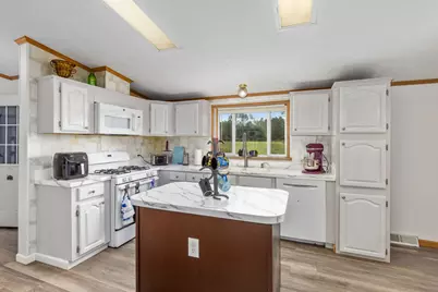 1548 N Loomis Road, Mount Pleasant, MI 48858 - Photo 9
