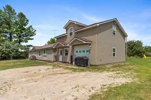 1548 N Loomis Rd, Mount Pleasant, MI 48858 - Photo 3