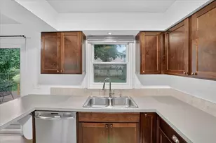 1822 Gentian Dr SE, Kentwood, MI 49508 - Photo 11
