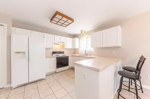 7422 Meadow Ln, Ypsilanti, MI 48197 - Photo 13