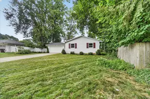 812 Forest St, Marshall, MI 49068 - Photo 3
