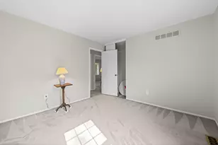 36233 Fredericksburg Rd, Farmington, MI 48331 - Photo 31