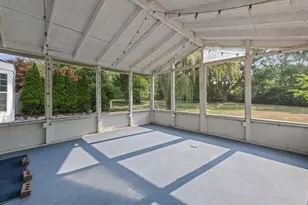 36233 Fredericksburg Rd, Farmington, MI 48331 - Photo 37