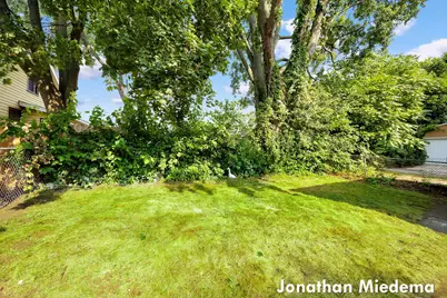 816 Richmond Street NW, Grand Rapids, MI 49504 - Photo 35