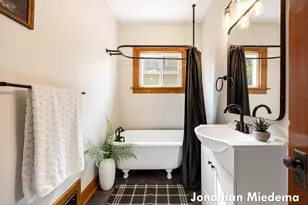 816 Richmond St NW, Grand Rapids, MI 49504 - Photo 23