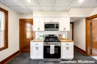 816 Richmond Street NW, Grand Rapids, MI 49504 - Photo 19