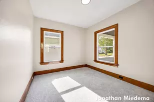 816 Richmond St NW, Grand Rapids, MI 49504 - Photo 27
