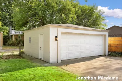 816 Richmond Street NW, Grand Rapids, MI 49504 - Photo 33