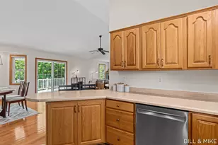 5440 Dalton Rdg, Fennville, MI 49408 - Photo 11