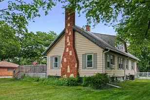 2211 Morton Ave, Saint Joseph, MI 49085 - Photo 1