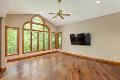 8047 Kraft Avenue SE, Caledonia, MI 49316 - Photo 17