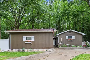 17700 Thornapple Dr, Spring Lake, MI 49456 - Photo 5