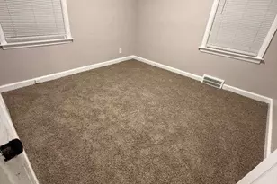 8518 Sussex St, Detroit, MI 48228 - Photo 13