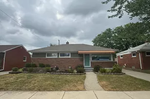 25147 Collingwood St, Roseville, MI 48066 - Photo 1