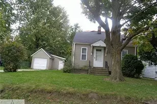 714 Louisa St, Lansing, MI 48911 - Photo 1