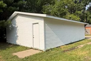 335 S Pleasant St, Watervliet, MI 49098 - Photo 3