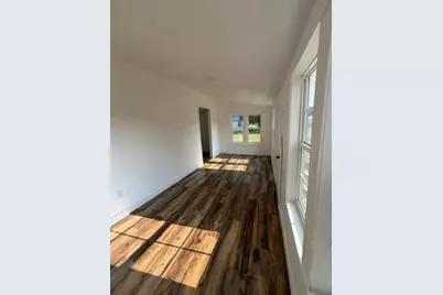 335 S Pleasant Street, Watervliet, MI 49098 - Photo 21