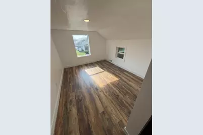 335 S Pleasant Street, Watervliet, MI 49098 - Photo 29