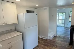 335 S Pleasant St, Watervliet, MI 49098 - Photo 7