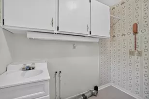 8047 Oak Hill Dr, Kalamazoo, MI 49009 - Photo 13