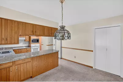 8047 Oak Hill Drive, Kalamazoo, MI 49009 - Photo 7
