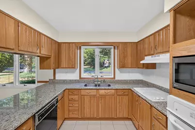 8047 Oak Hill Drive, Kalamazoo, MI 49009 - Photo 9