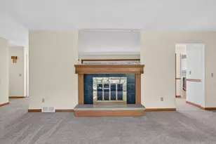 8047 Oak Hill Dr, Kalamazoo, MI 49009 - Photo 19