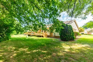 23706 W Lake Cir, Brownstown, MI 48183 - Photo 23