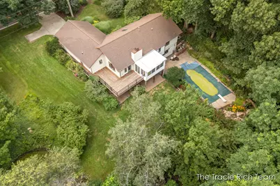 128 Collindale Avenue NW, Grand Rapids, MI 49504 - Photo 43