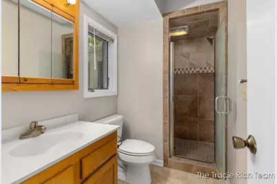 128 Collindale Avenue NW, Grand Rapids, MI 49504 - Photo 17
