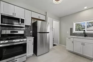 18305 Marquette St, Roseville, MI 48066 - Photo 11