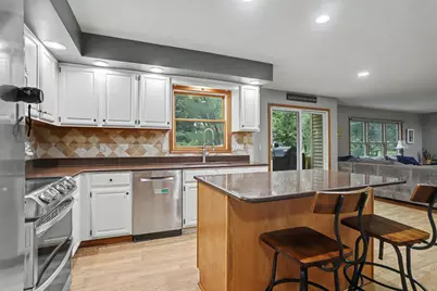 128 Pheasant Run, Battle Creek, MI 49015 - Photo 5
